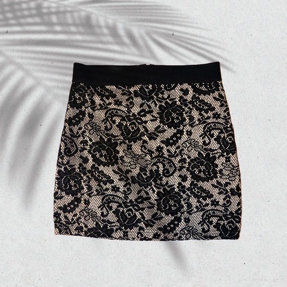 H&M Lace Mini Skirt